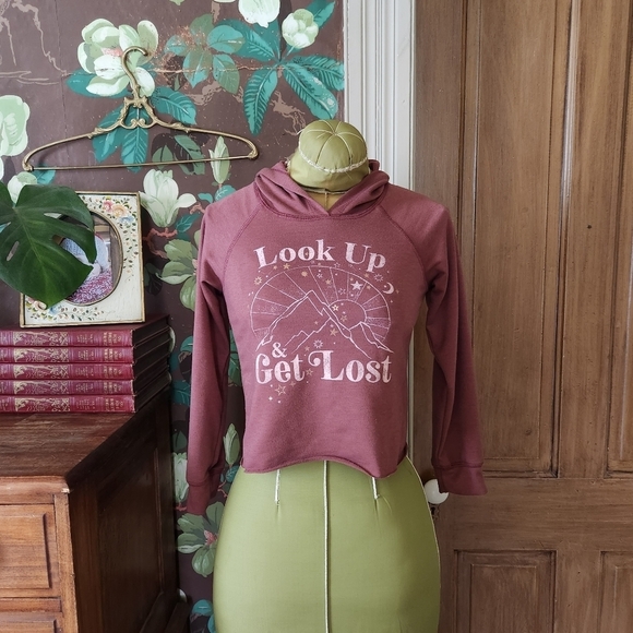 LOVE GLAM GIRL Cropped Hoodie with Graphic Size Small - Picture 1 of 10